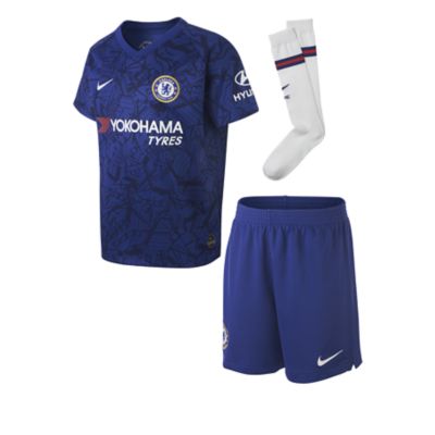 chelsea kids football kit